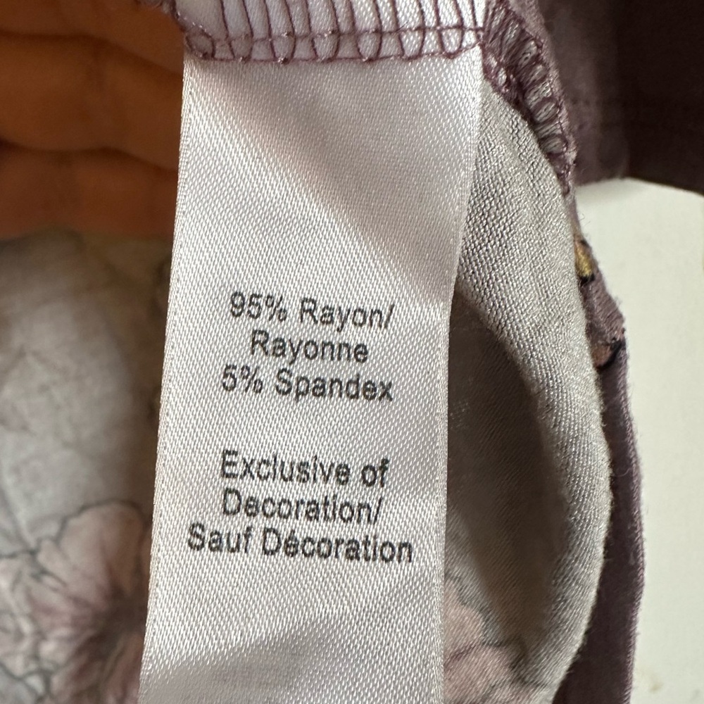 Floral V-Neck Ruched Top - Picture 3 of 4